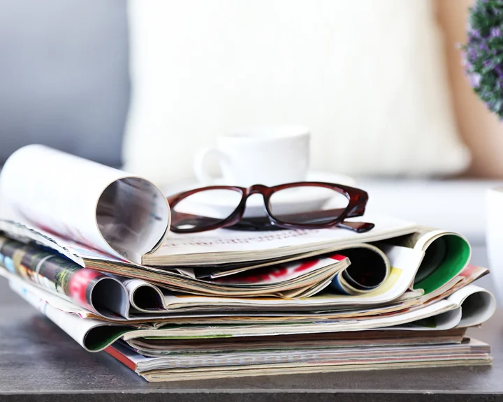 Diseño de anuncios en revistas impresas y digitales en España